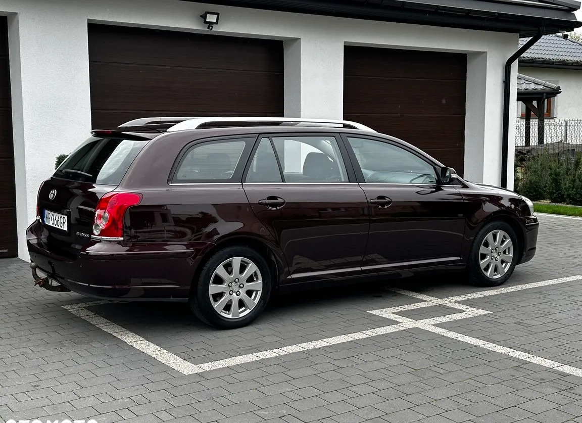 Toyota Avensis cena 19900 przebieg: 260000, rok produkcji 2007 z Radom małe 497